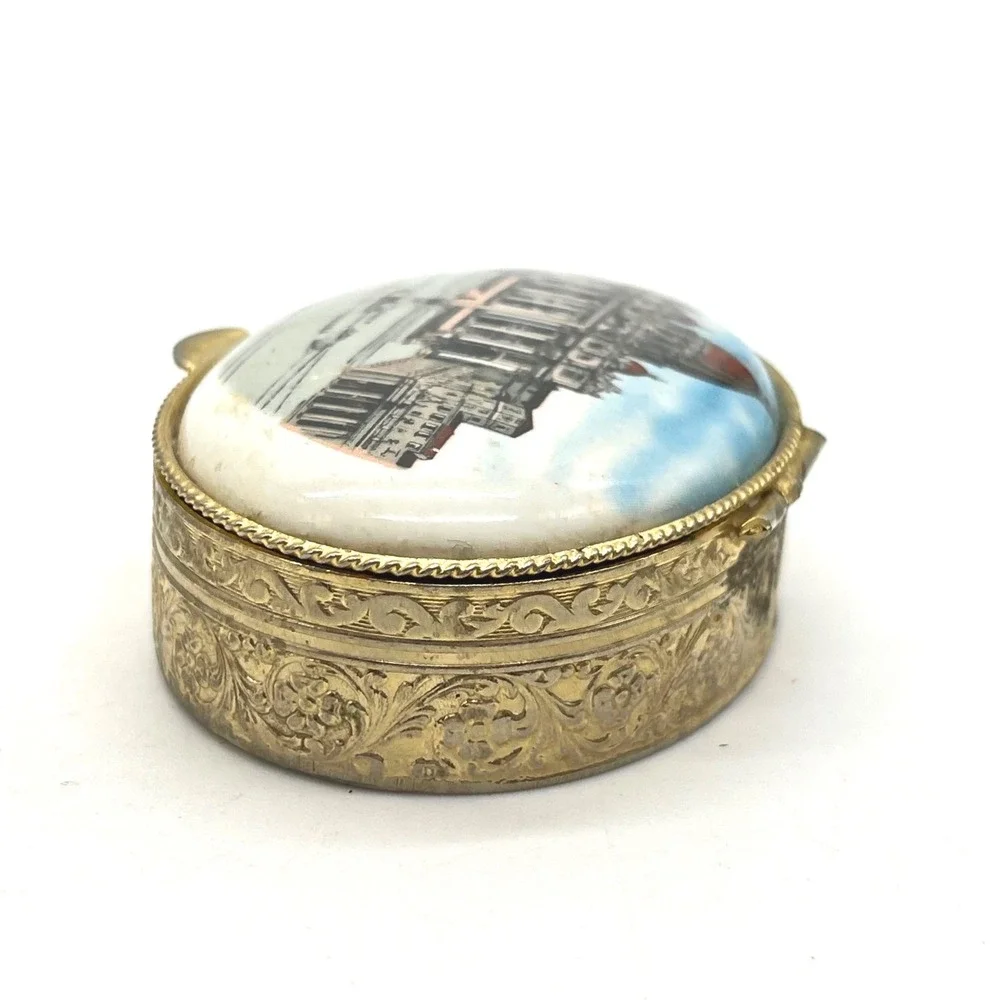 Vintage Roma San Pietro St Peters Basilica Oval Pill Box Gold Tone Floral Scroll